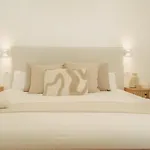 Naos Apartments - Beachside & Downtown Stay
